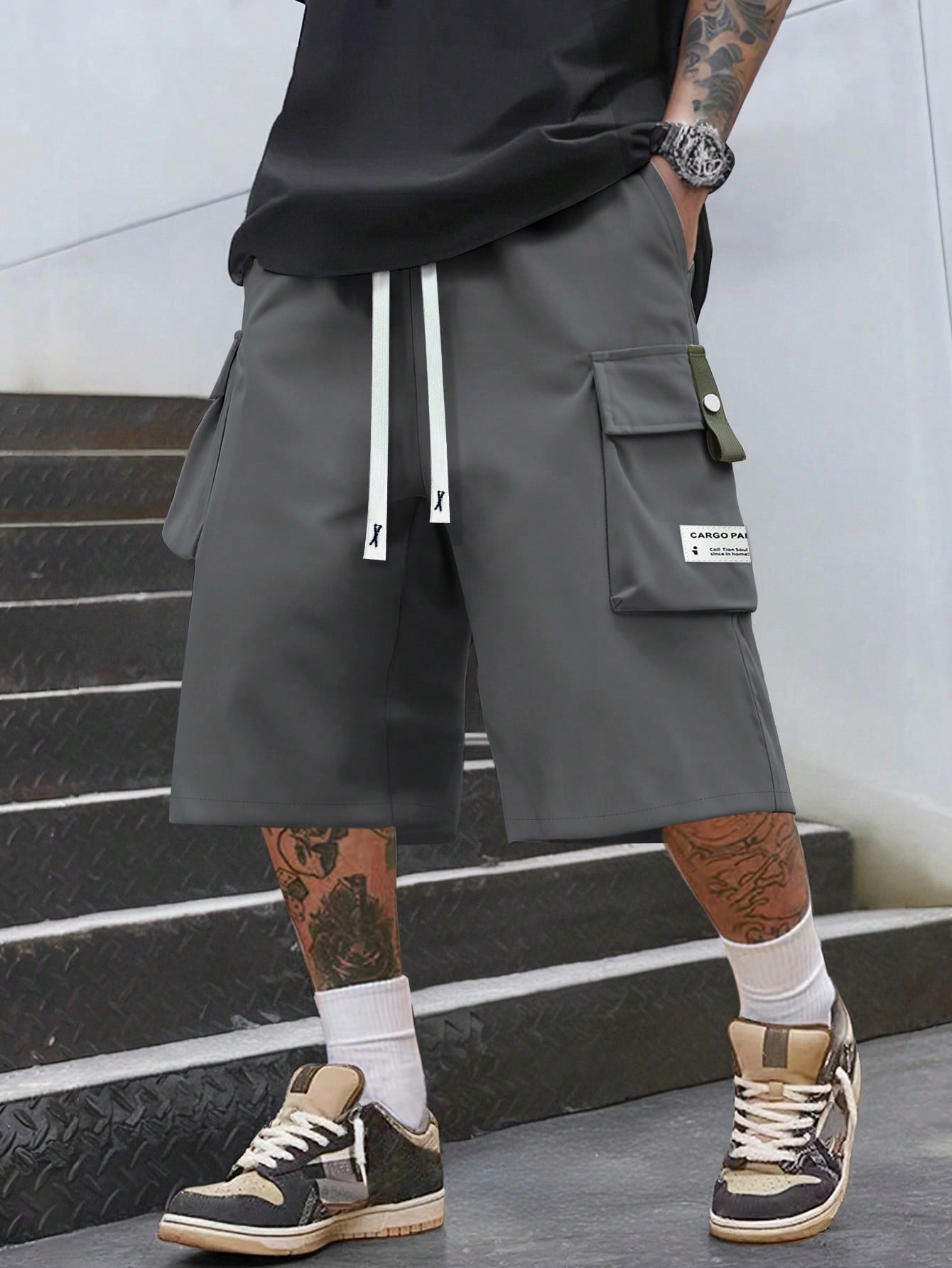 Men's Lightweight Cargo 3/4 Pants With Drawstring Waist, Large Pockets, Letter Patches, Casual Sporty Trousers For Daily Wear, Summer
