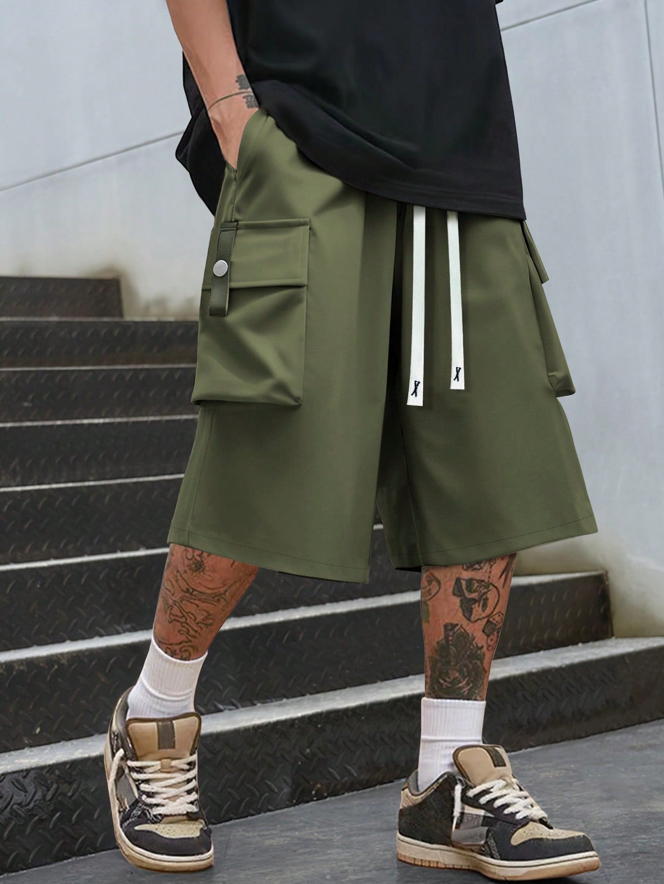 Men's Lightweight Cargo 3/4 Pants With Drawstring Waist, Large Pockets, Letter Patches, Casual Sporty Trousers For Daily Wear, Summer